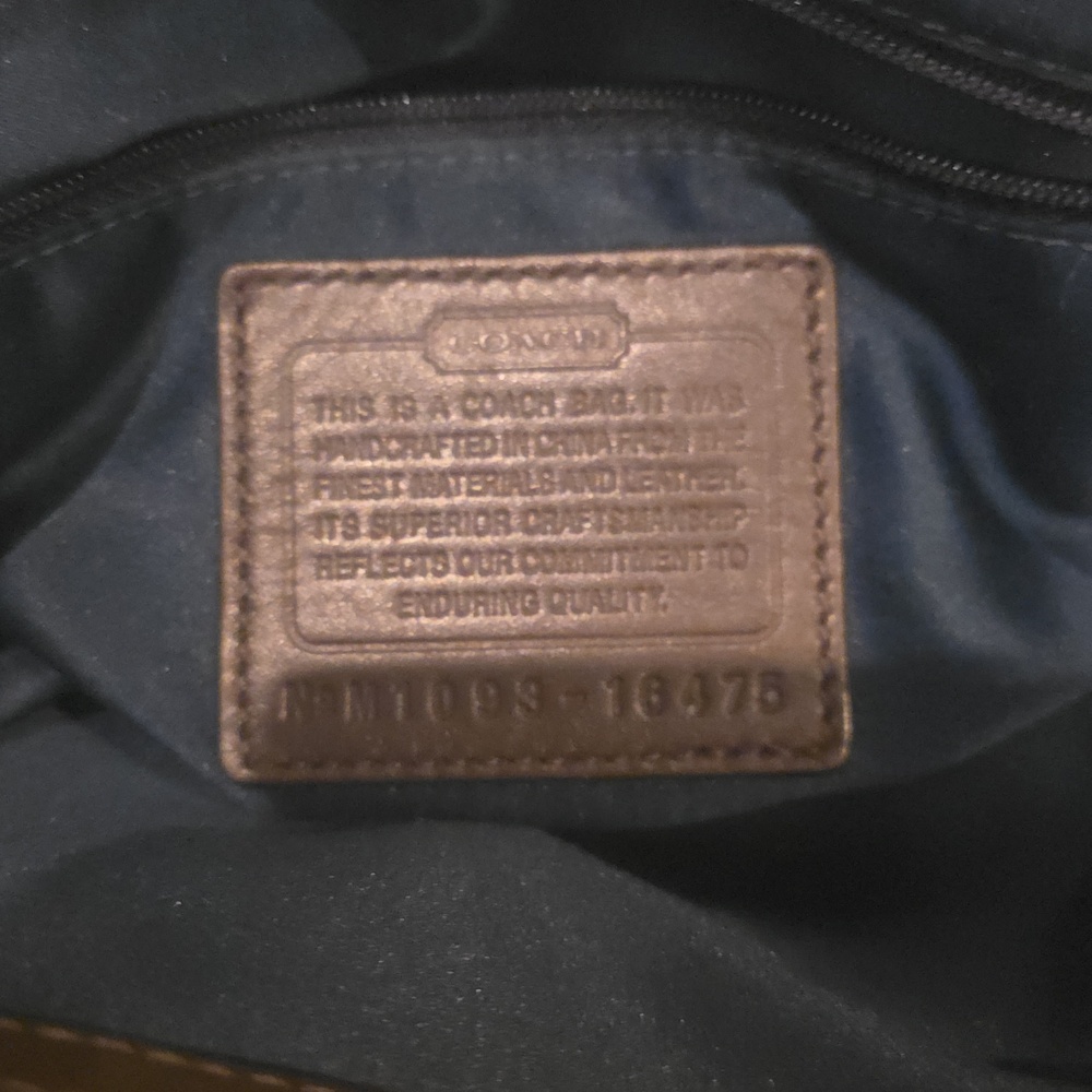 Coach Collette Snake Embossed Carry All - Picture 12 of 14